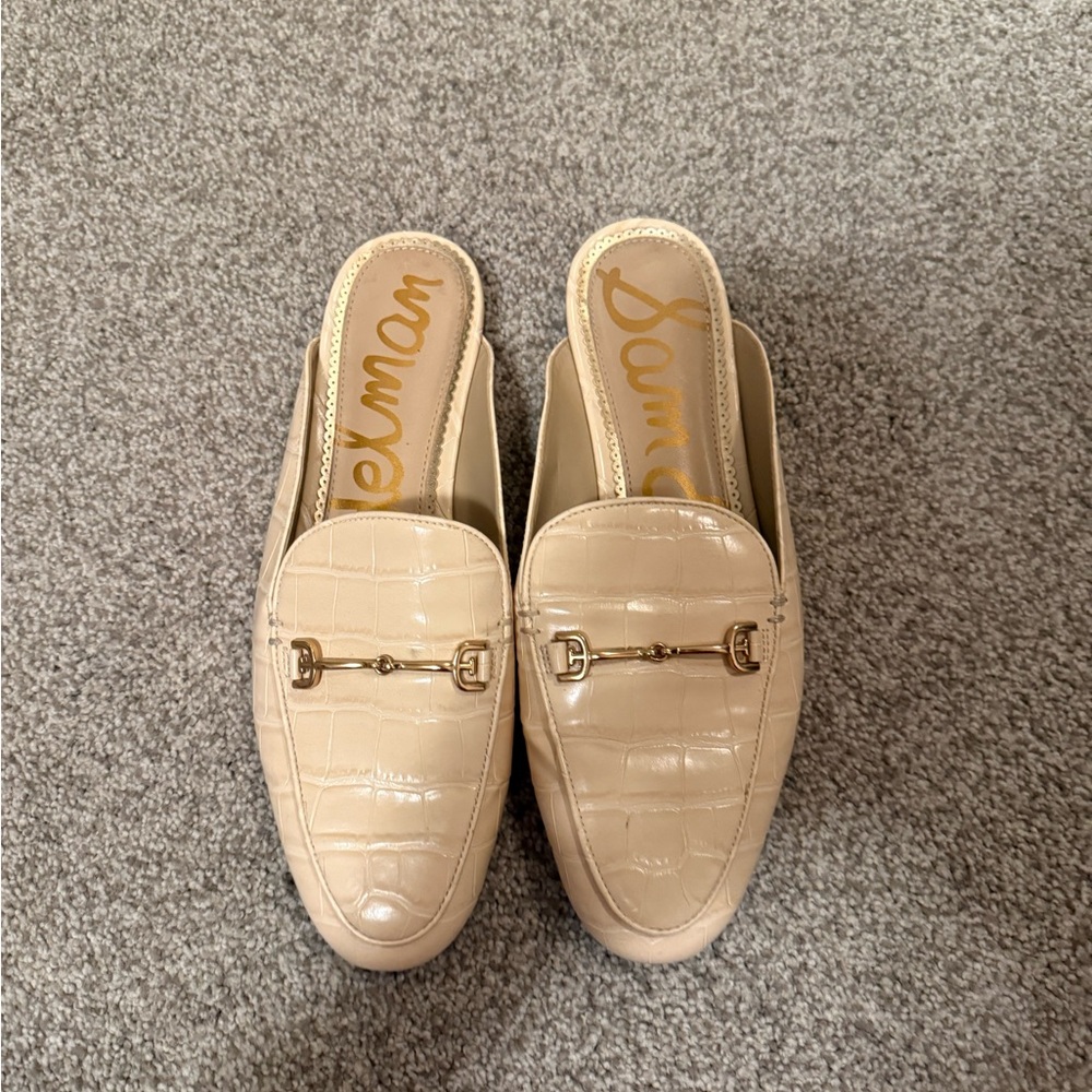 SAM Cream Croc-Embossed Mules